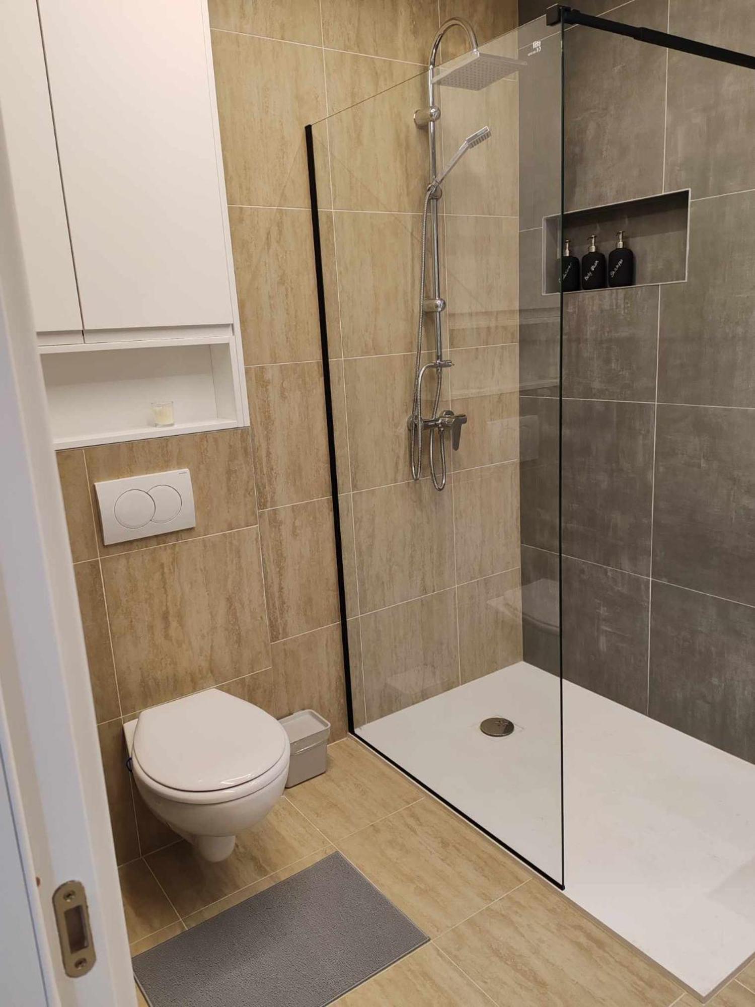 Apartman „Karolina” Nova Gradiska Luaran gambar